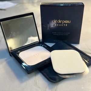 Cle de Peau Refining Pressed Powder